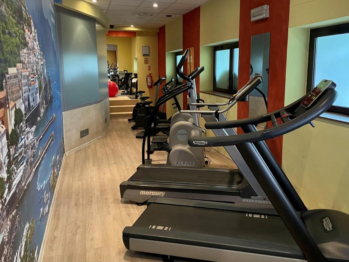 NH Timisoara Hotel Bagian luar foto