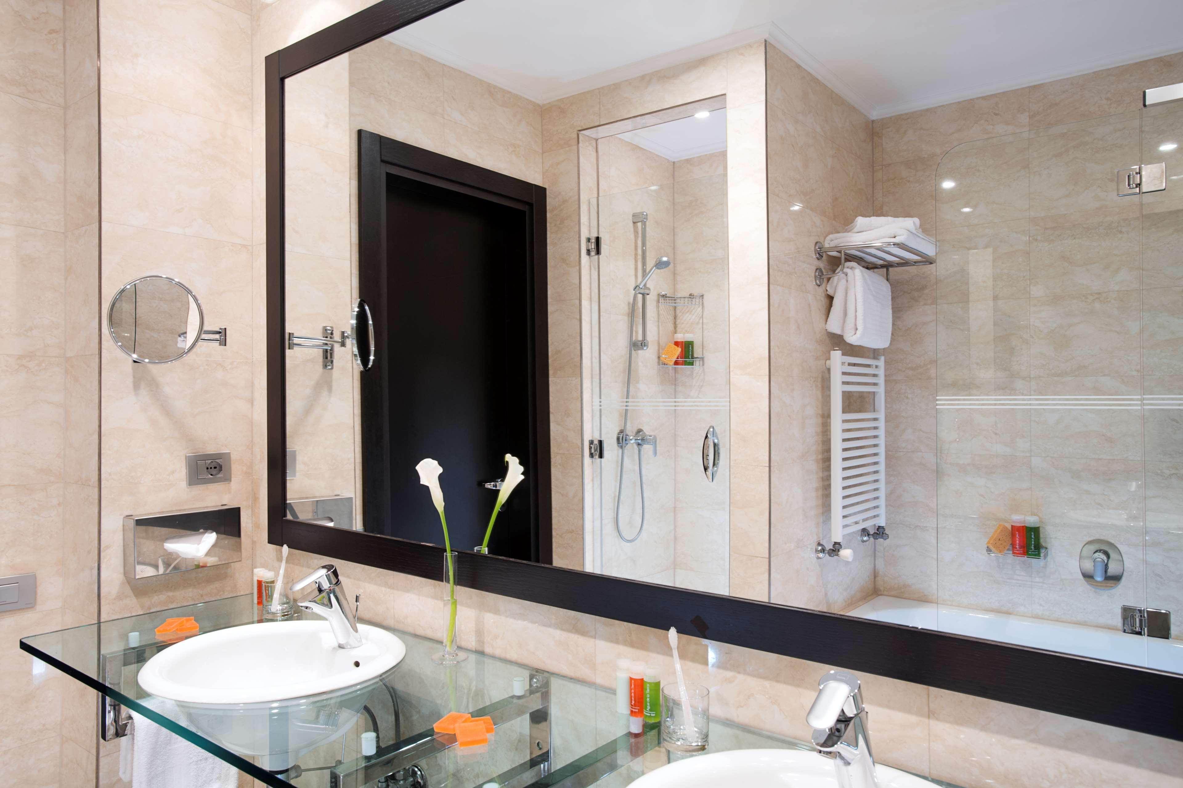 NH Timisoara Hotel Bagian luar foto