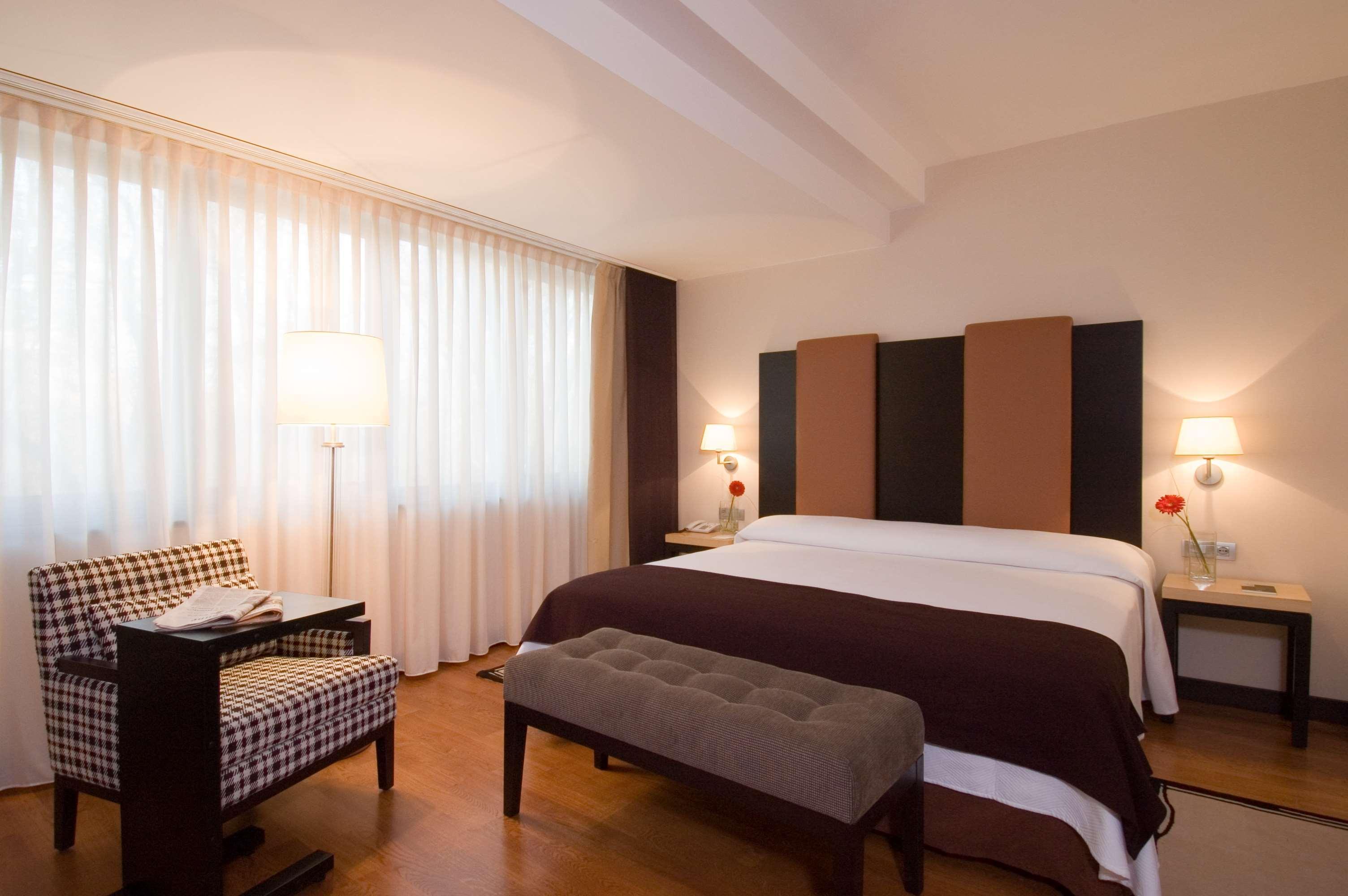 NH Timisoara Hotel Bagian luar foto