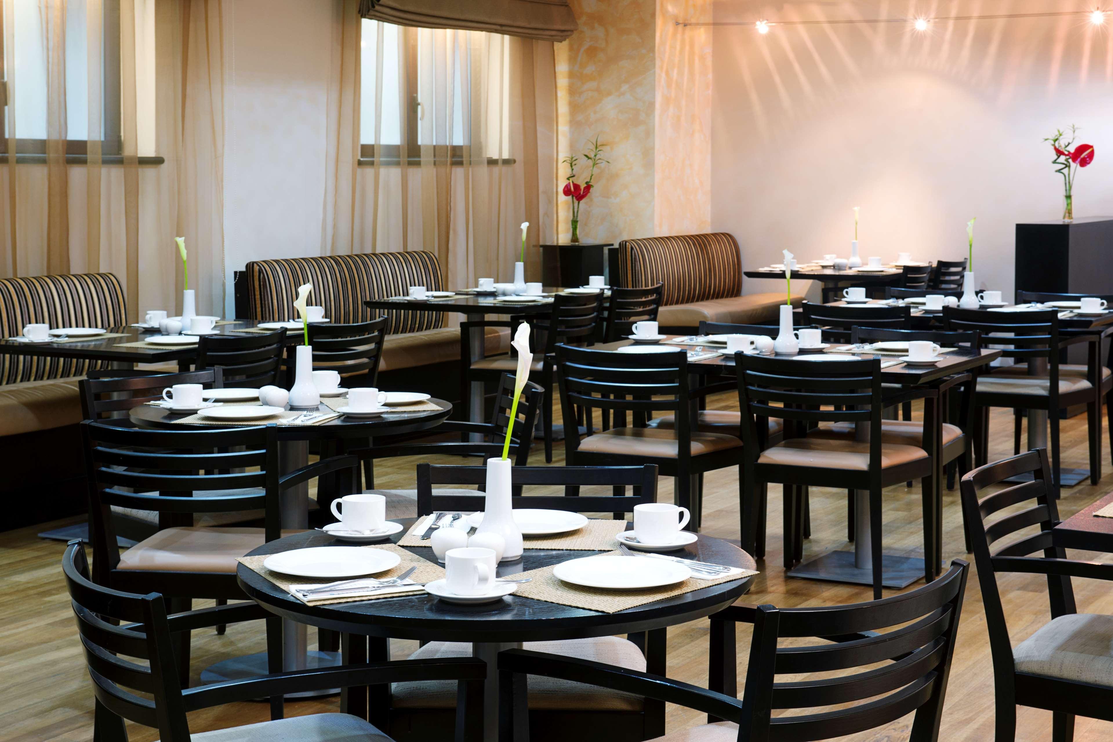 NH Timisoara Hotel Bagian luar foto