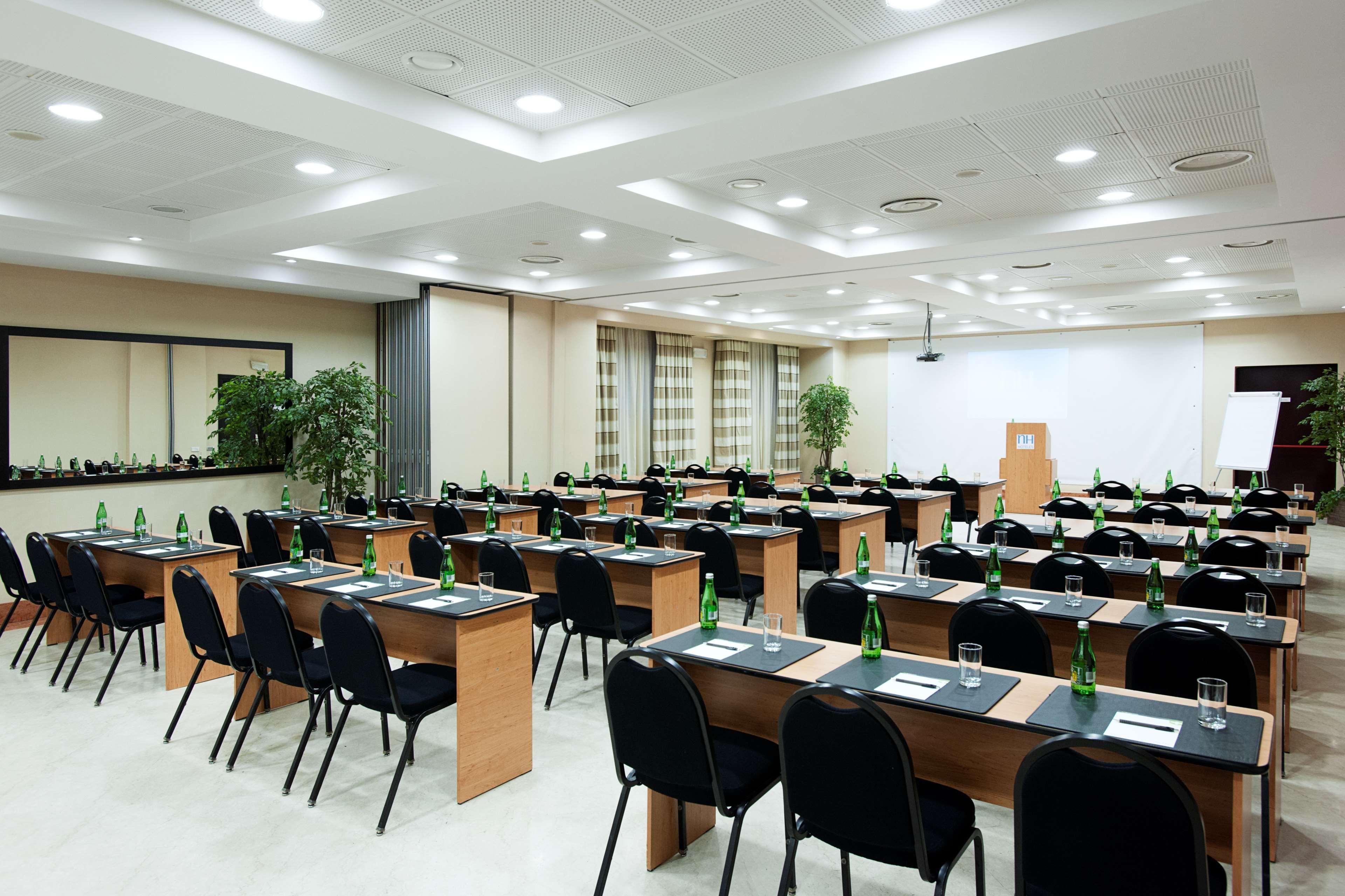 NH Timisoara Hotel Bagian luar foto